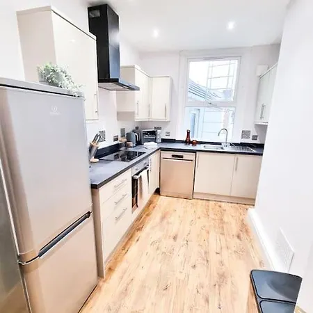 Stunning Flat Close To Beach Swansea Exterior foto