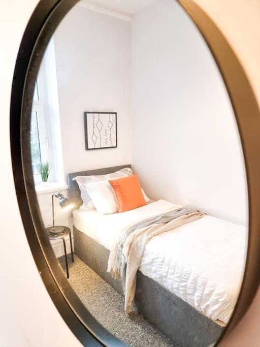 Apartment Stunning Flat Close To *