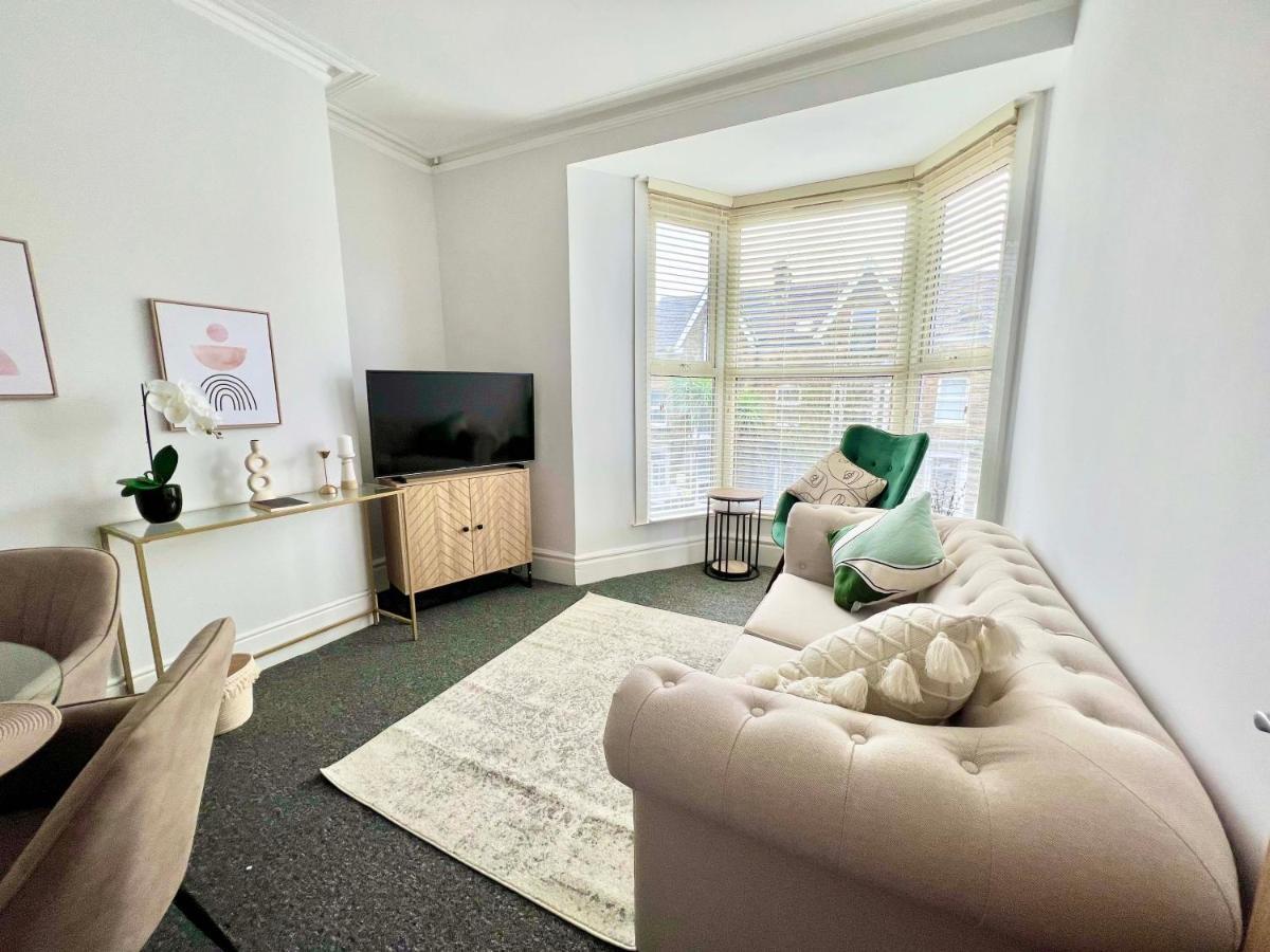 Apartment Stunning Flat Close To *